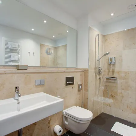 Otel Qube Bahnstadt