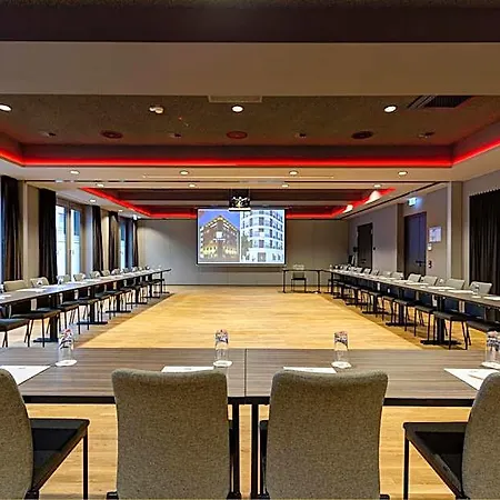 Qube Bahnstadt Hotel 4*