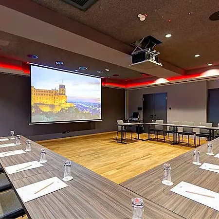 Hotel Qube Bahnstadt 4*