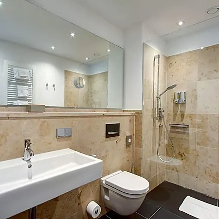 Qube Bahnstadt Hotel 4*