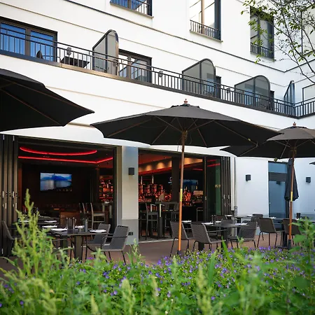 Hotel Qube Bahnstadt 4*