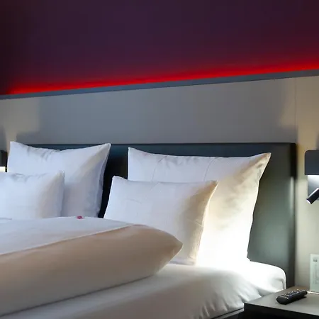 Szálloda Qube Bahnstadt 4*