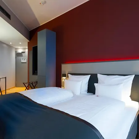 Qube Bahnstadt 4* היידלברג