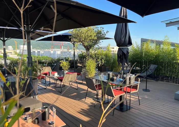 Hotel Qube Bahnstadt 4*