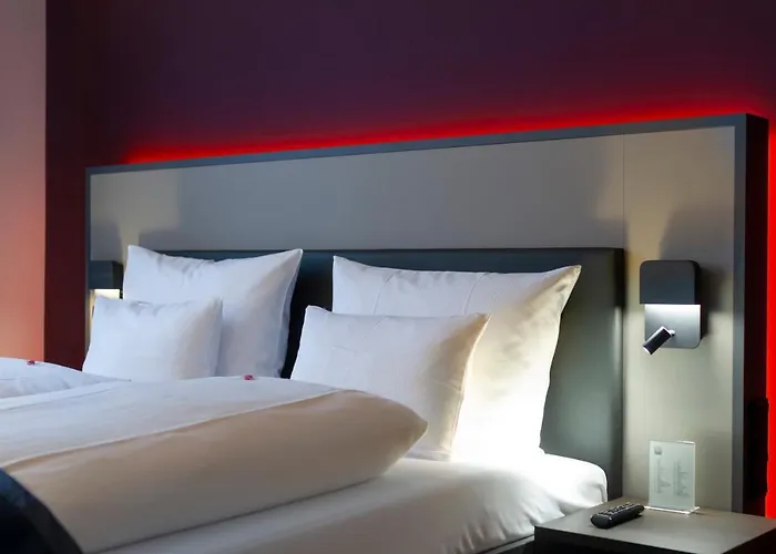 Hotel Qube Bahnstadt 4*